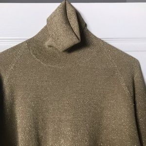 DKNY gold silk and nylon fitted turtleneck with metallic threads- size L